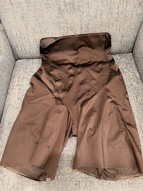 Soma Women’s Shapewear Anti Static Thigh Slimmer Bike Short Black